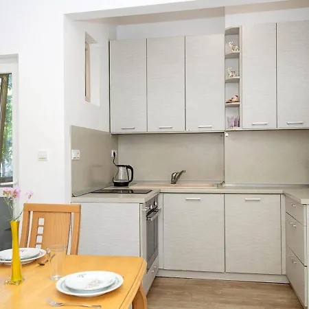 Διαμέρισμα Comfortable Near The Sea Garden & By Flat Mаnager