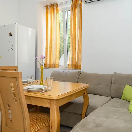 Διαμέρισμα Comfortable Near The Sea Garden & By Flat Mаnager